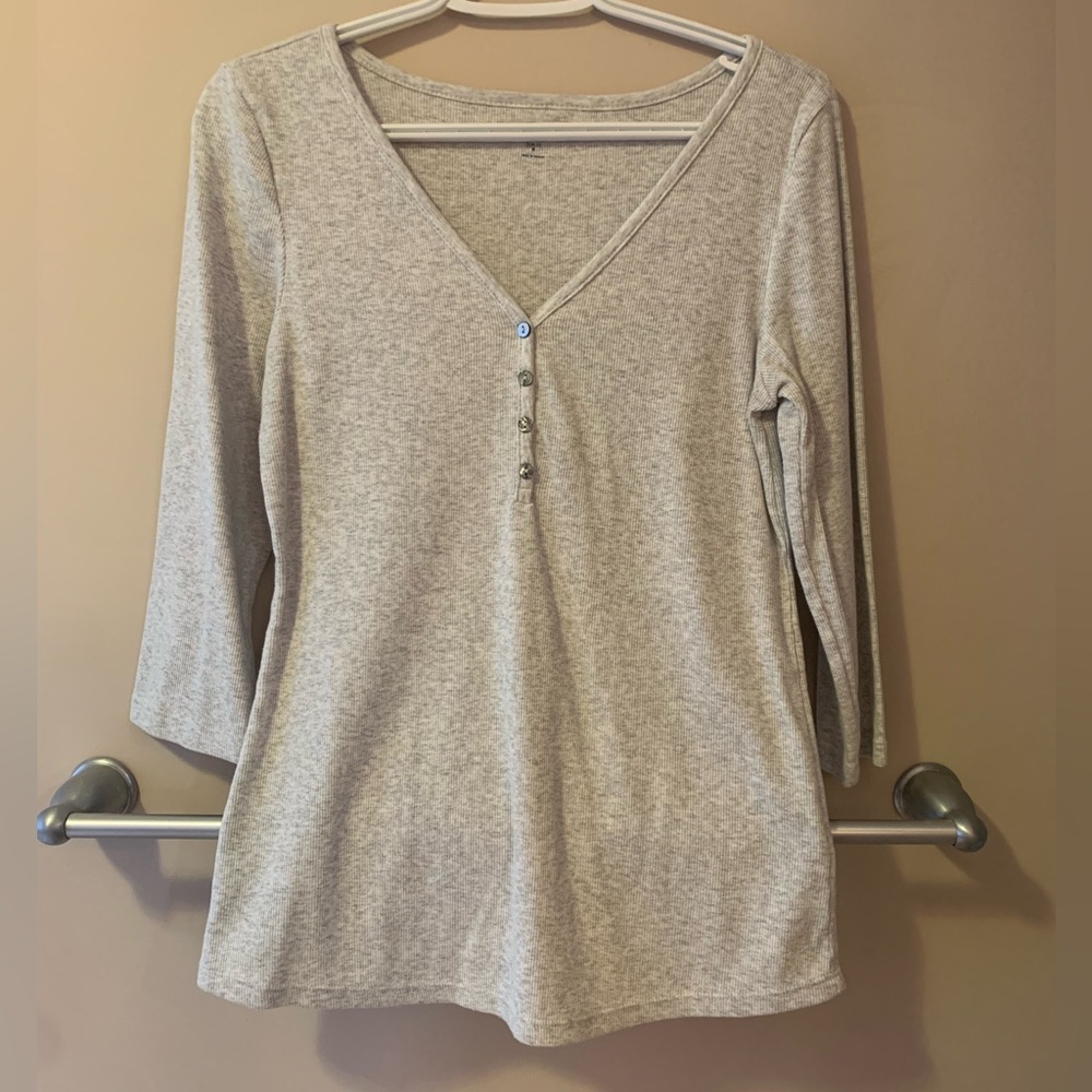 Old Navy Gray Top